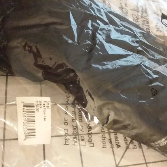 Skirt Sports black Free Flow shirt in size small - Picture 5 of 8